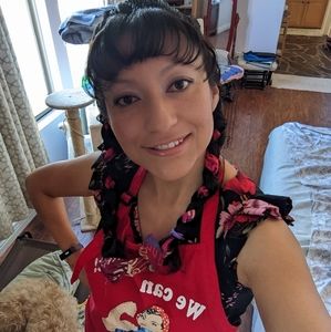 Meet your Posher, Andrea